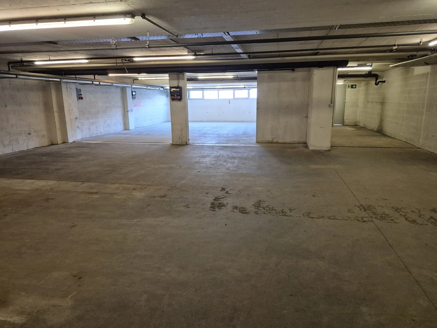 Werkstatt / handwerkliche Fläche im 1. Untergeschoss mit vielseitiger Nutzung - Foto 1 von 8