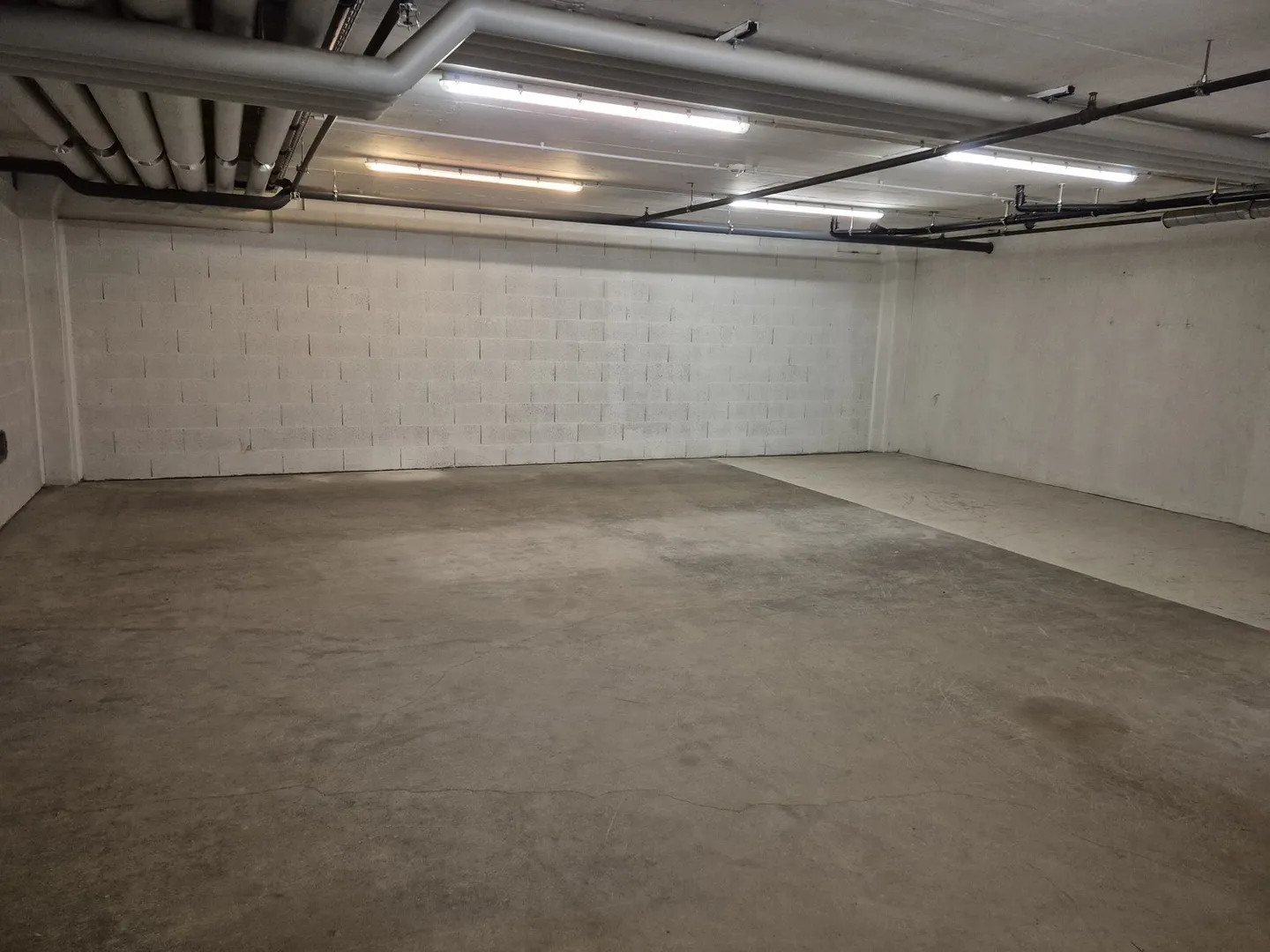 Werkstatt / handwerkliche Fläche im 1. Untergeschoss mit vielseitiger Nutzung - Foto 4 von 8