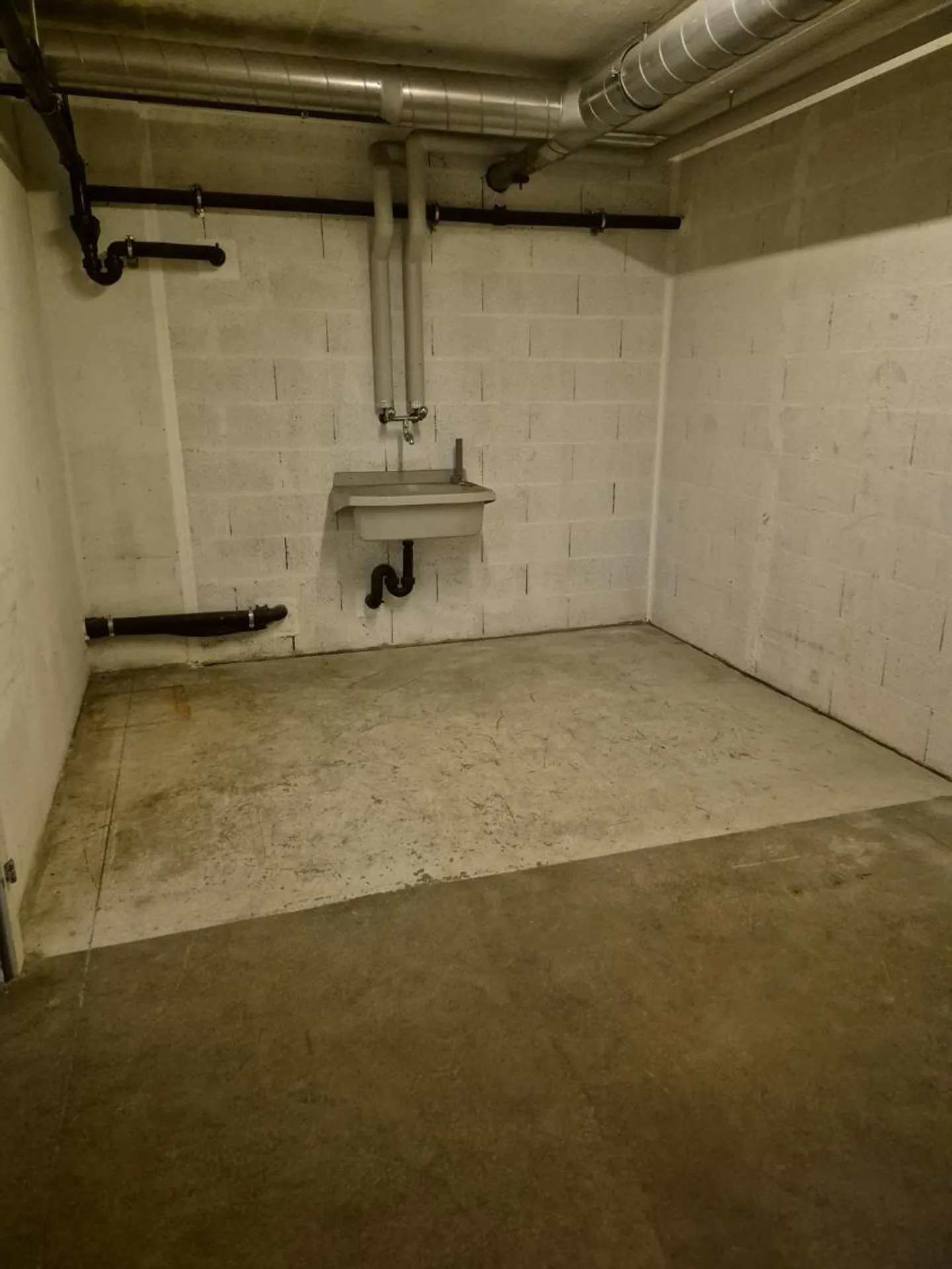 Werkstatt / handwerkliche Fläche im 1. Untergeschoss mit vielseitiger Nutzung - Foto 5 von 8