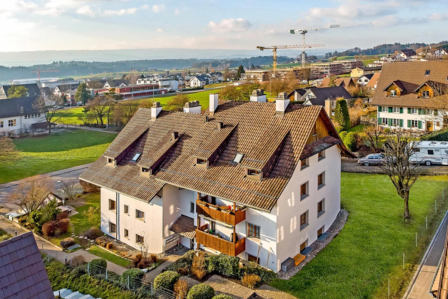 Votre nouvelle maison dans un environnement bien entretenu - Photo 2 sur 13