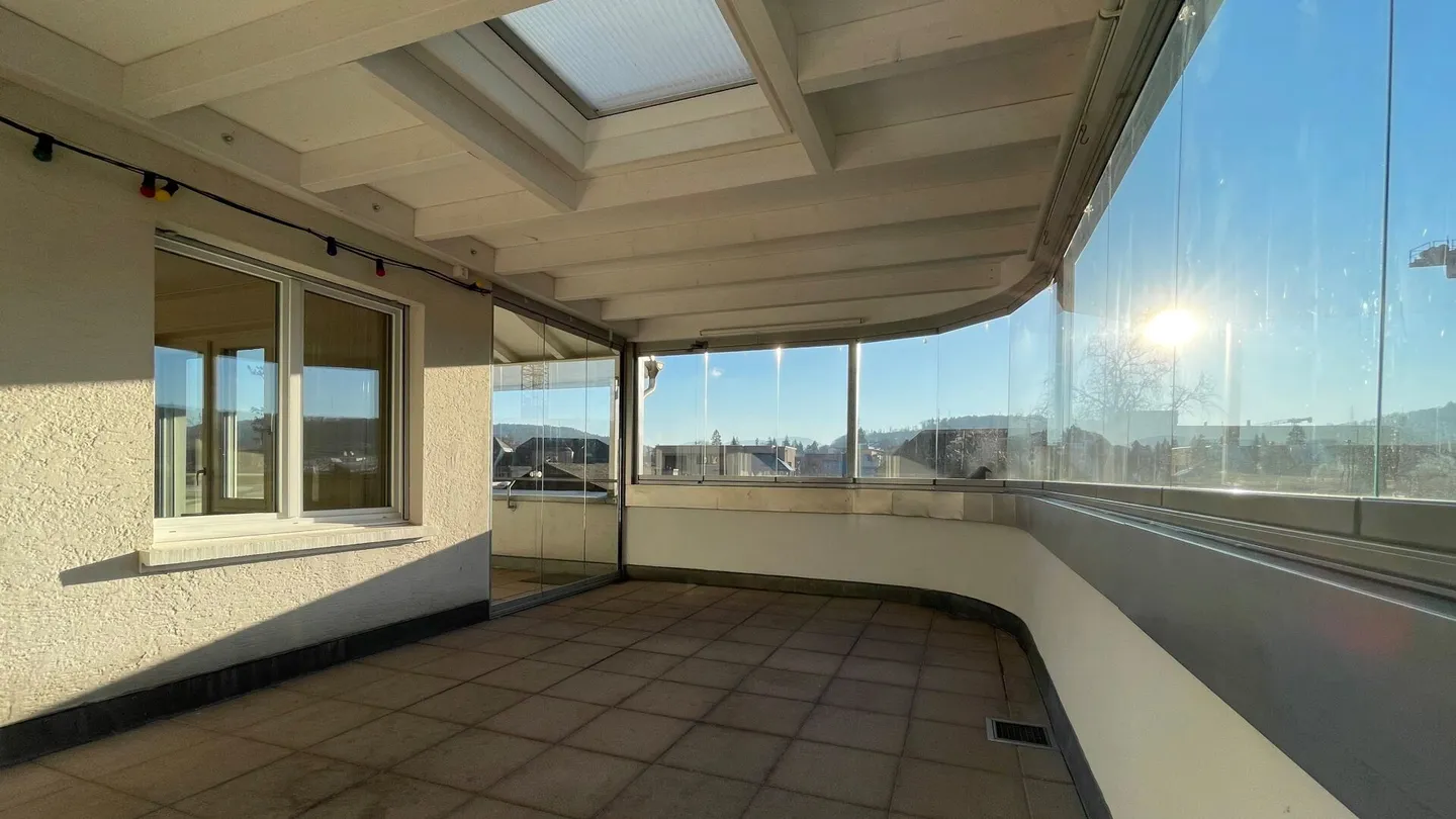 Appartamento duplex di 6,5 stanze con terrazza invernale - Foto 4 di 13
