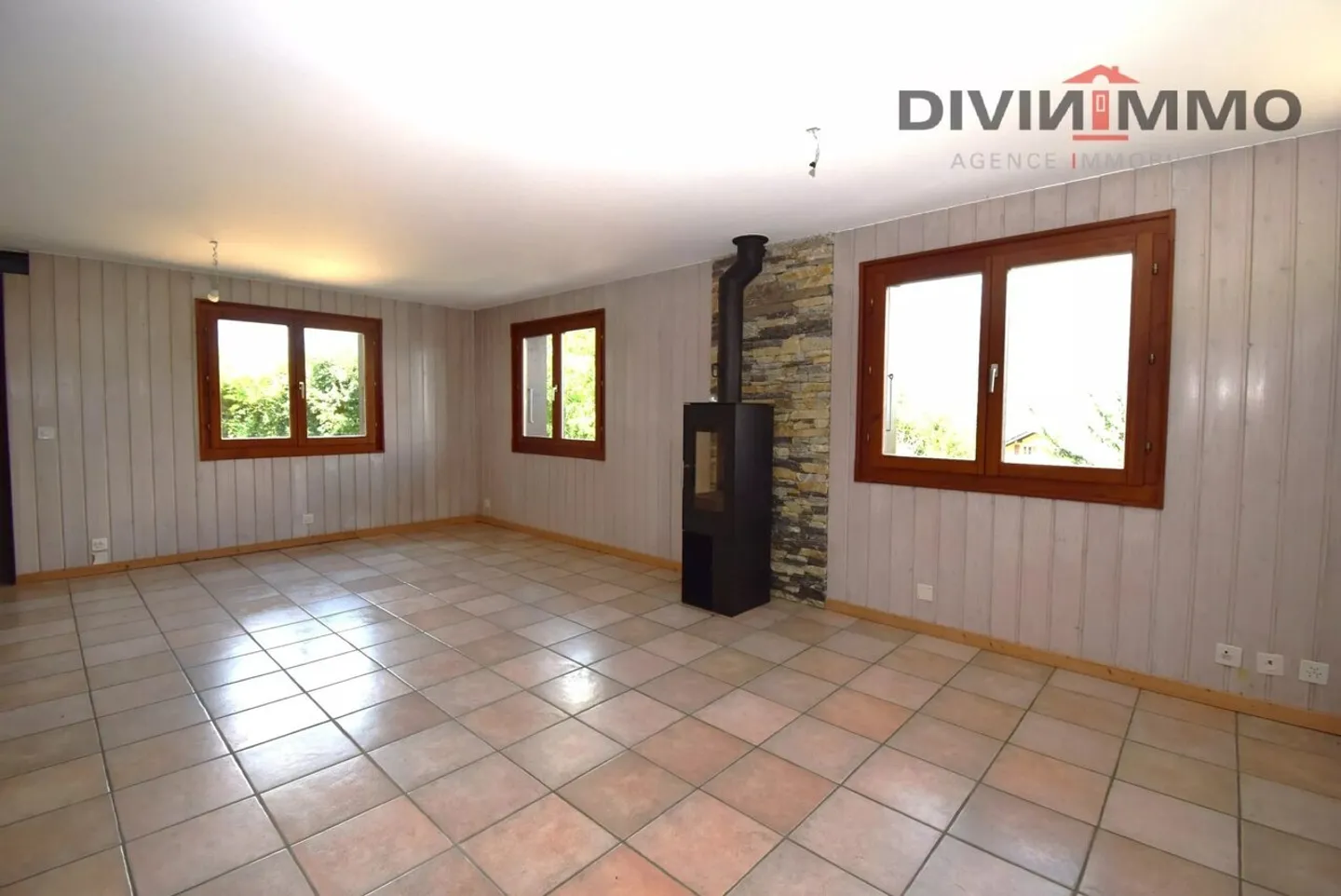 Belle maison avec spa, garage et couvert - Photo 2 sur 13