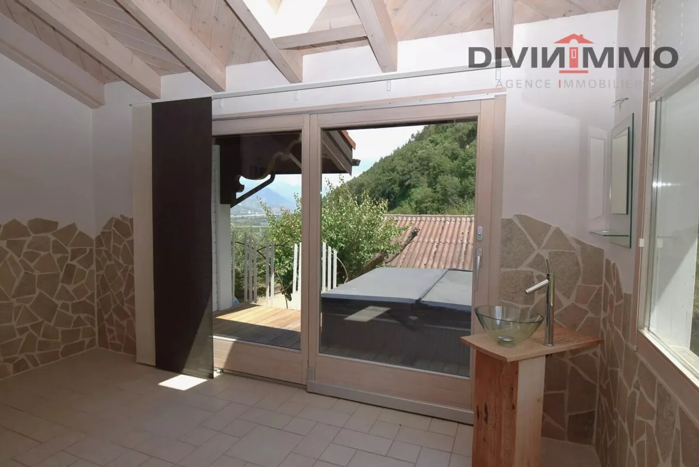 Belle maison avec spa, garage et couvert - Photo 10 sur 13