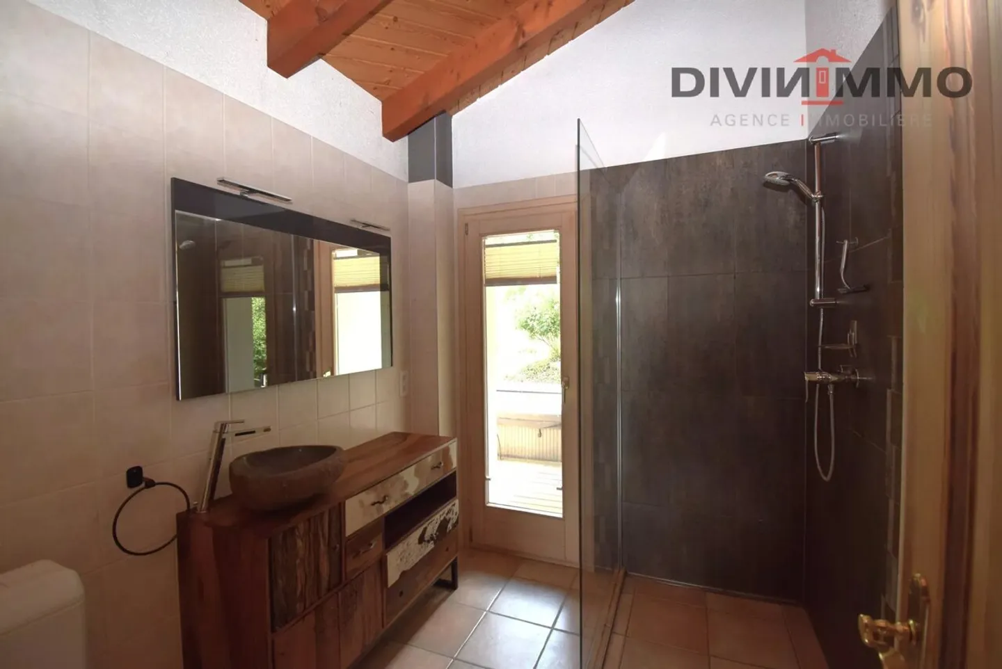 Belle maison avec spa, garage et couvert - Photo 12 sur 13