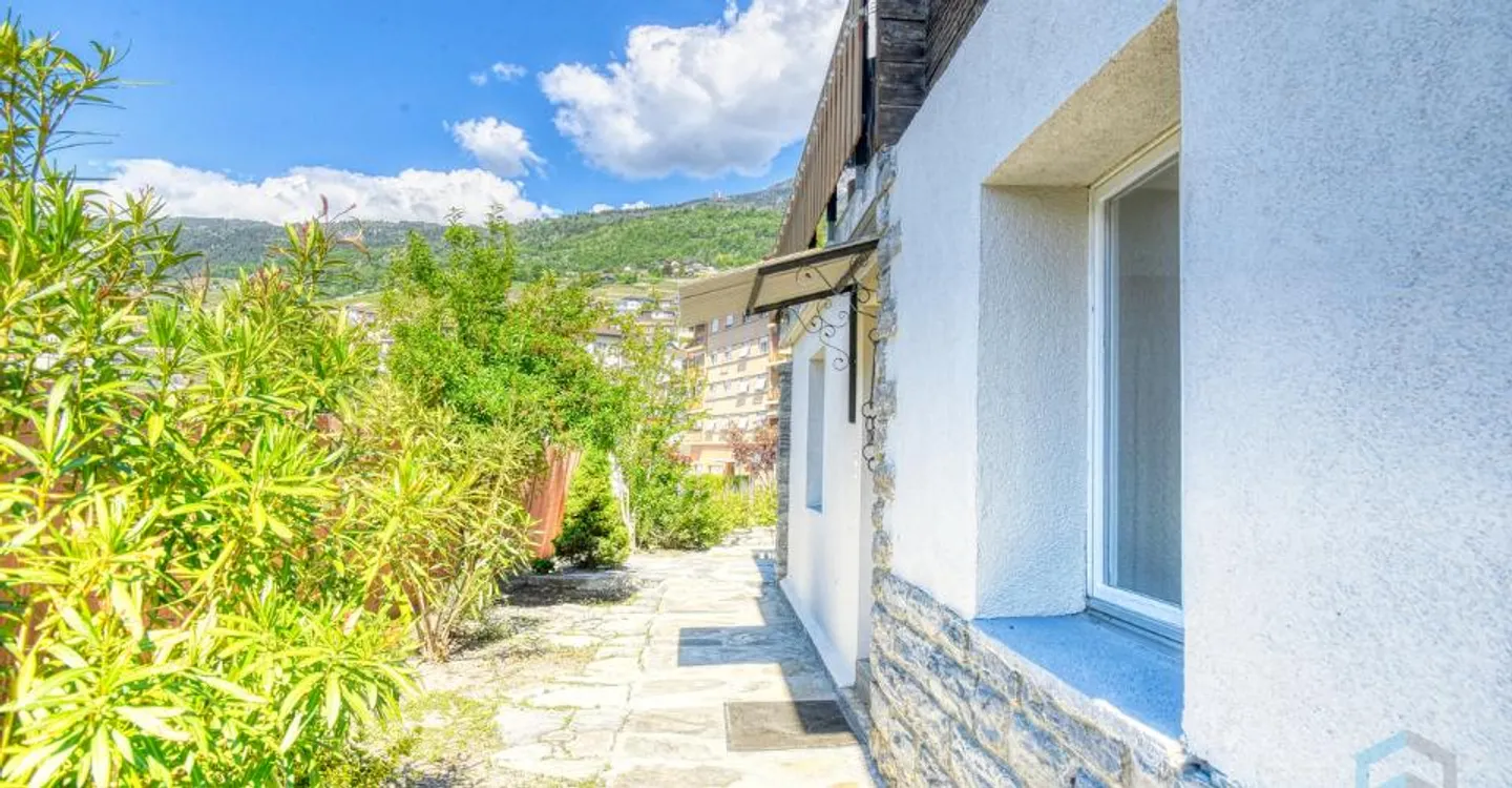 Charmant Appartement en Jardin à Veyras - Photo 9 sur 12