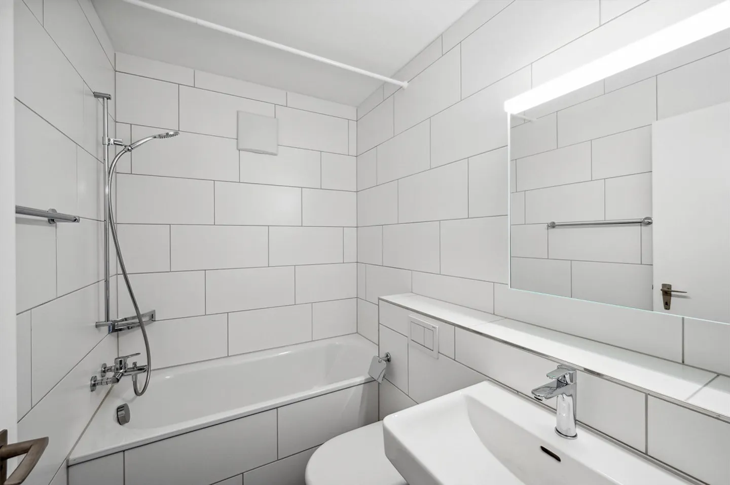 Modernes Apartment mit 2 Balkonen - Foto 3 von 4