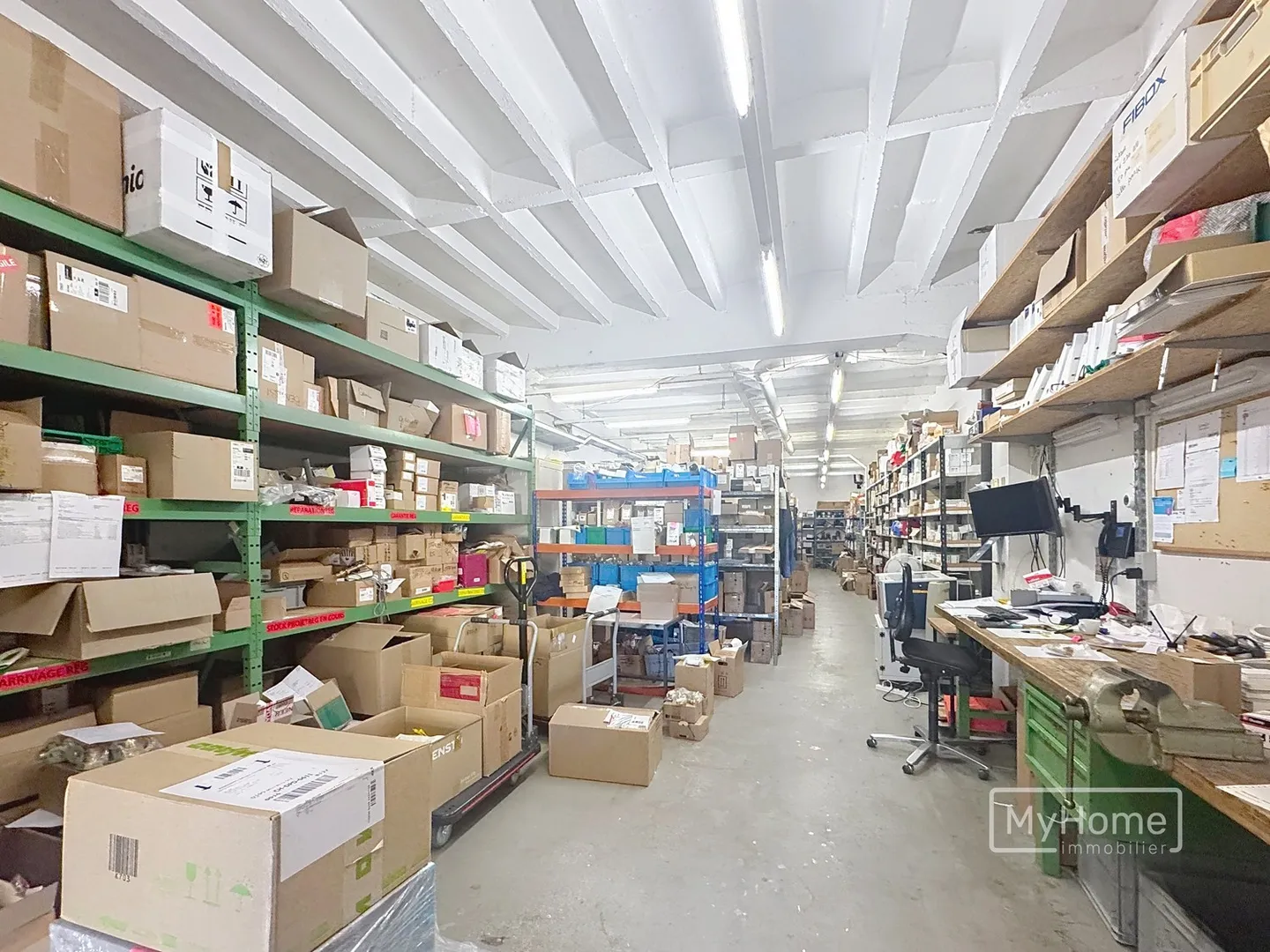Large Administrative Space with Two Warehouses for Rent - Photo 11 of 12