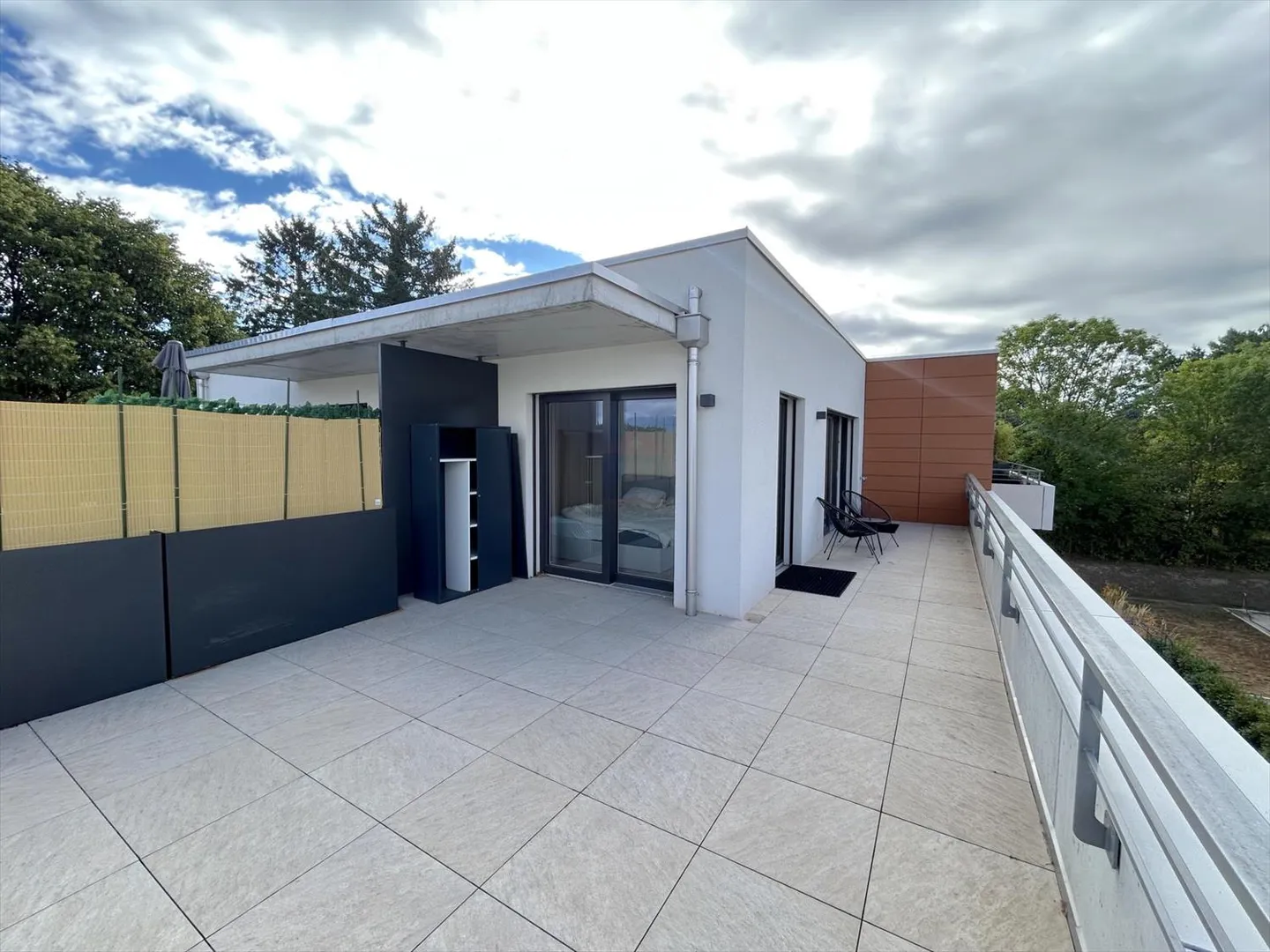 Magnifique Appartement Attique MINERGIE avec Grande Terrasse - Photo 1 sur 5