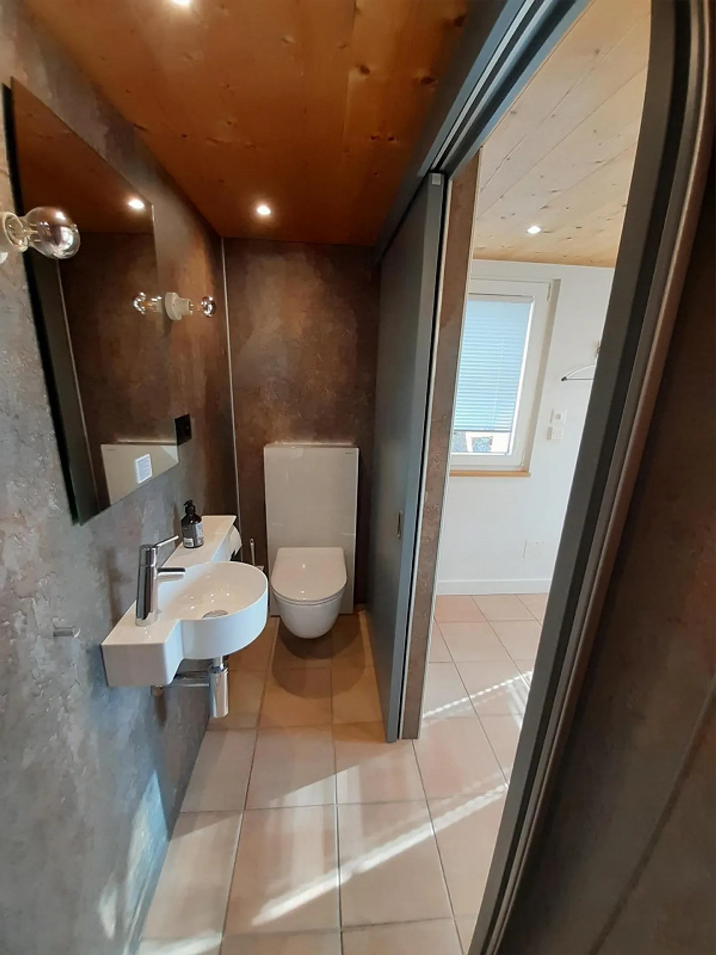 originale-speciale-luminoso: Ufficio per Lavoratori Autonomi, Atelier per Creativi - Foto 8 di 22