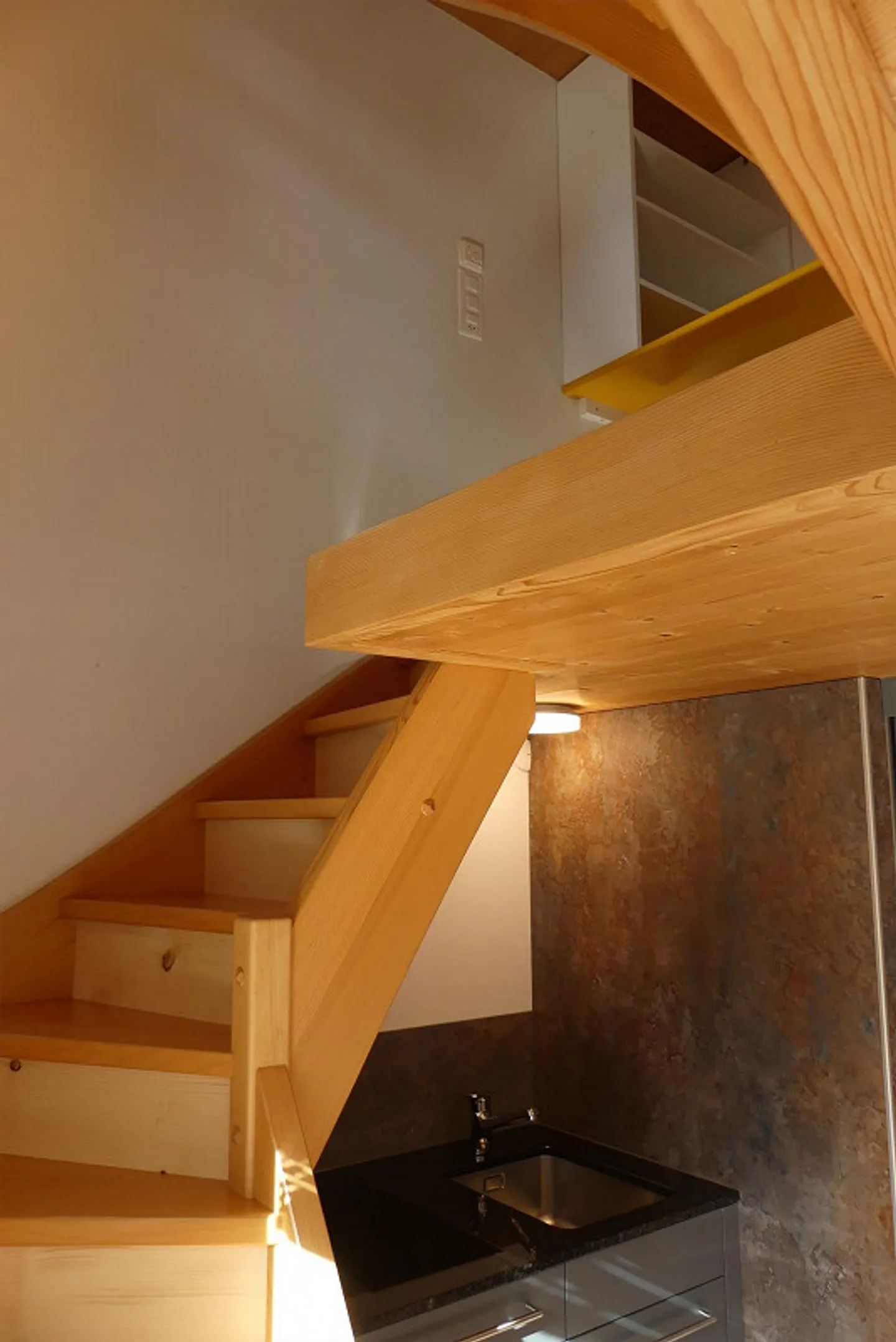 originale-speciale-luminoso: Ufficio per Lavoratori Autonomi, Atelier per Creativi - Foto 11 di 22