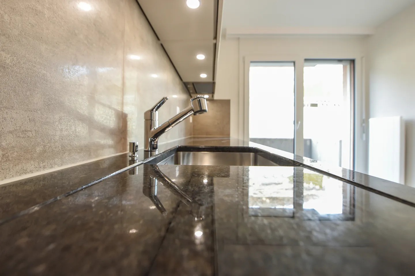 Sion, 5 Rooms, 450 m from the Old Town, Stunning View and Absolute Peace - Photo 9 of 19