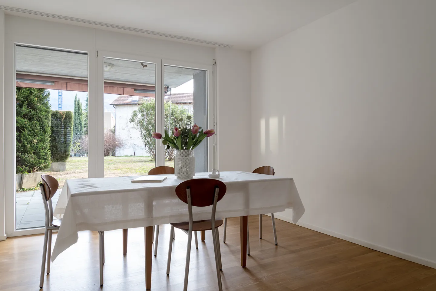 Geräumige Wohnung mit Terrasse - Foto 11 von 13