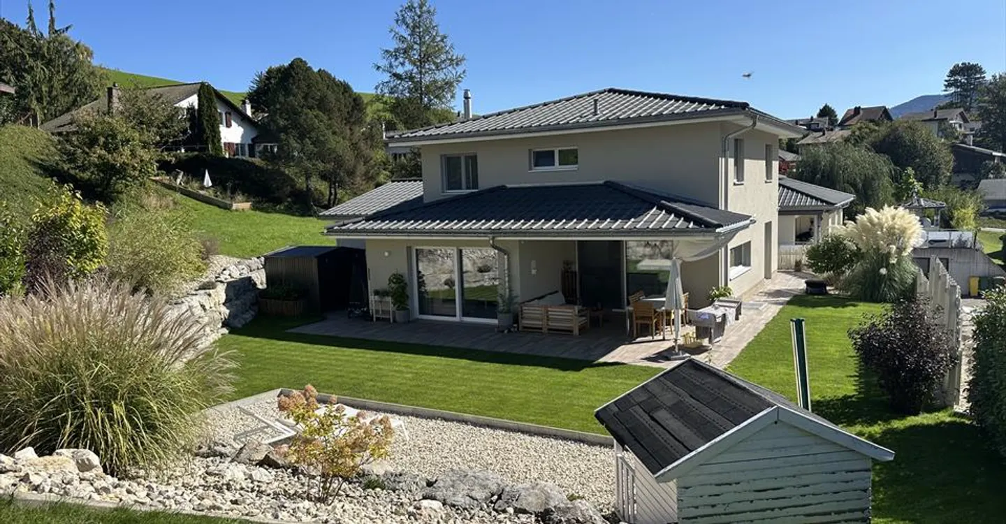 Magnifica villa, idealmente situata. - Foto 1 di 27