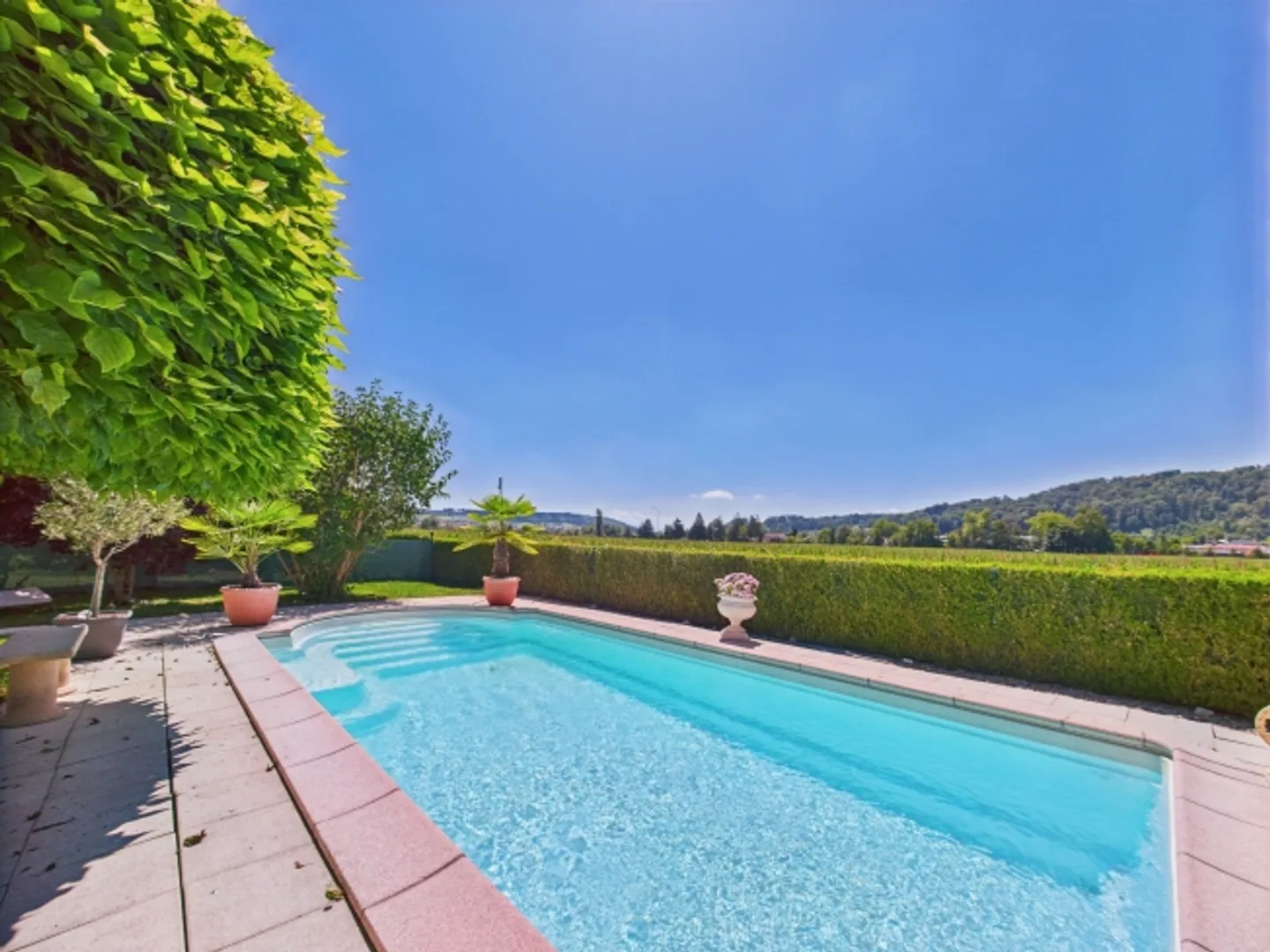 «Wohntraum für Familien – 5.5 Zimmer, Pool, Garten & Bergblick» - Foto 8 von 9