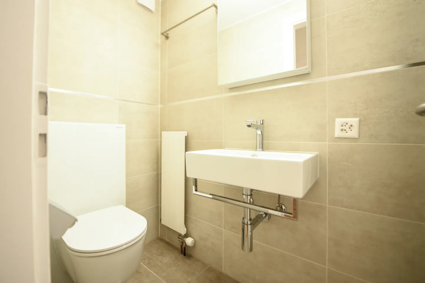 Sion, 5 Rooms, 450 m from the Old Town, Stunning View and Absolute Peace - Photo 15 of 19