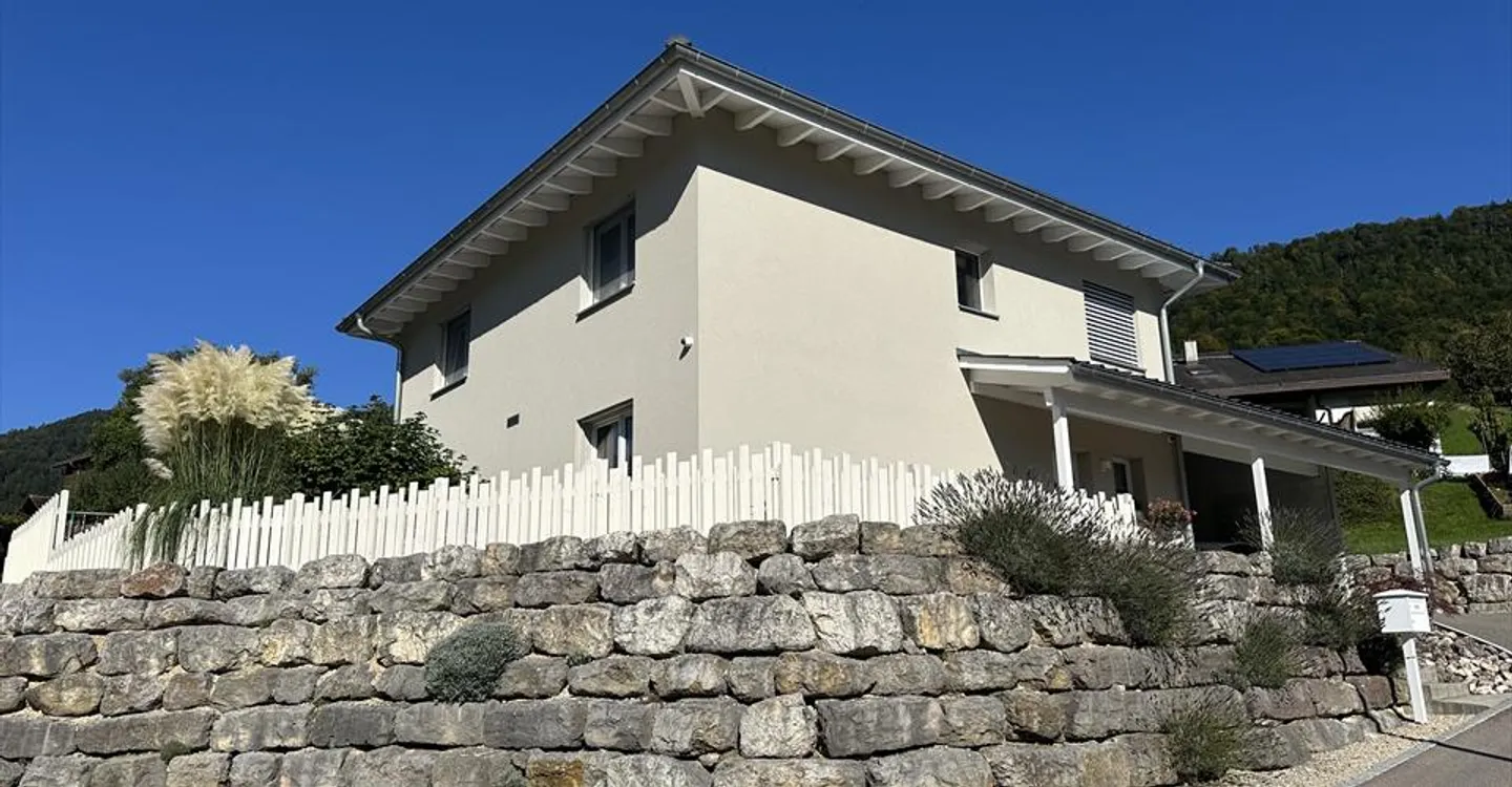 Magnifica villa, idealmente situata. - Foto 2 di 27