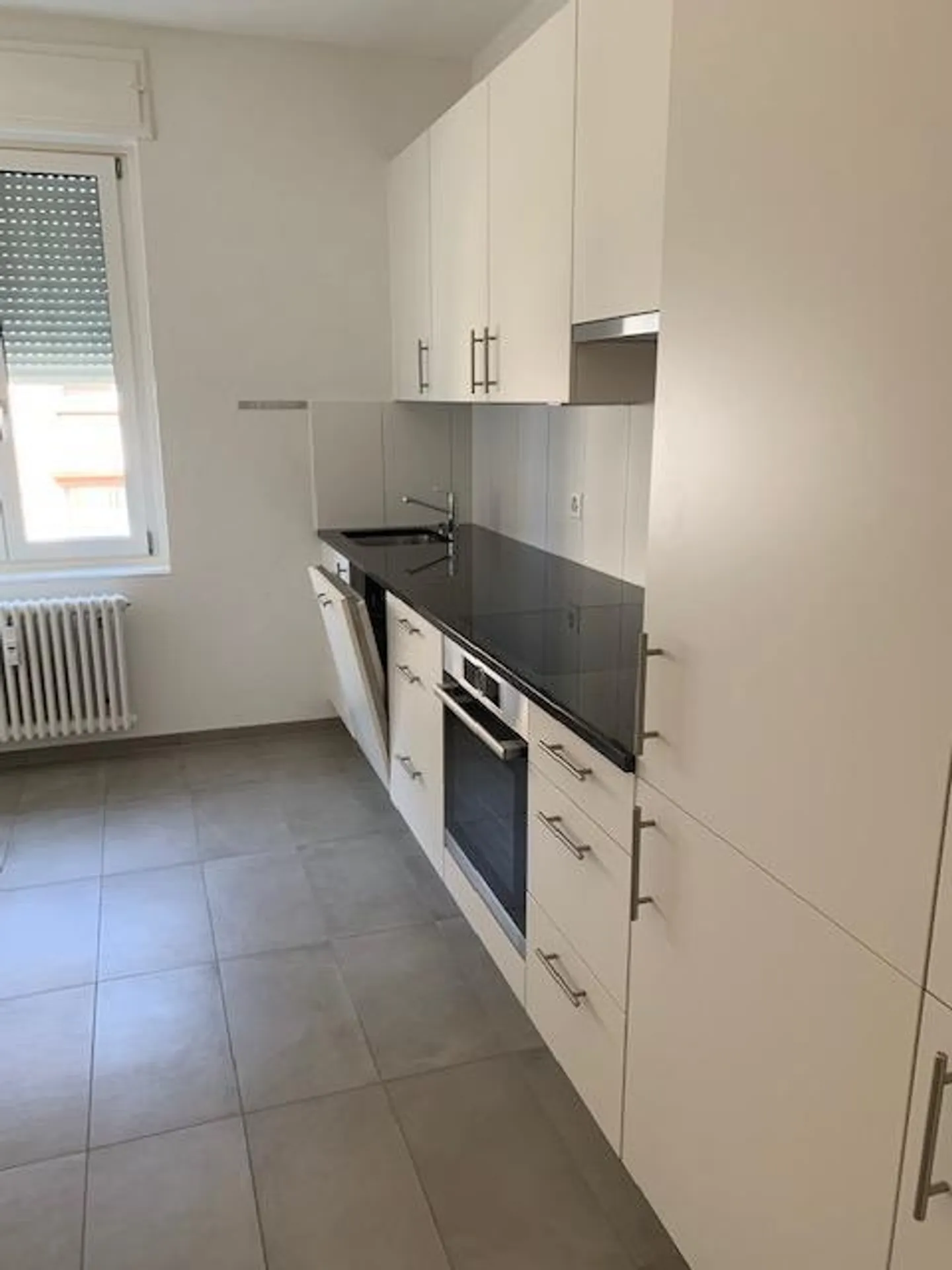 Charming 3-room apartment with garden in a well-maintained Basel Burckhardt house - Photo 7 of 7