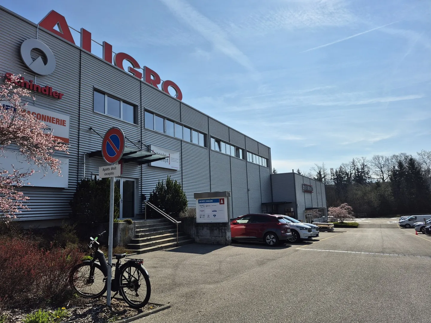 Spazi di stoccaggio versatili con ascensore - Foto 2 di 8