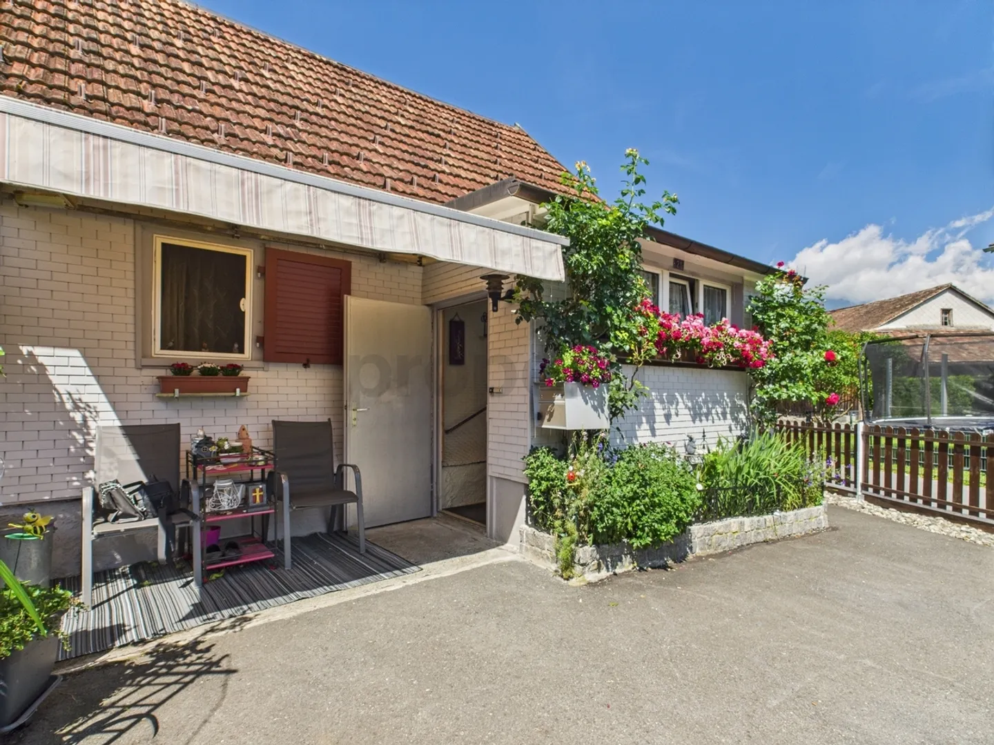 Einzigartiges 5-Zimmer Einfamilienhaus in Werdenberg, Kanton SG - Foto 8 von 12