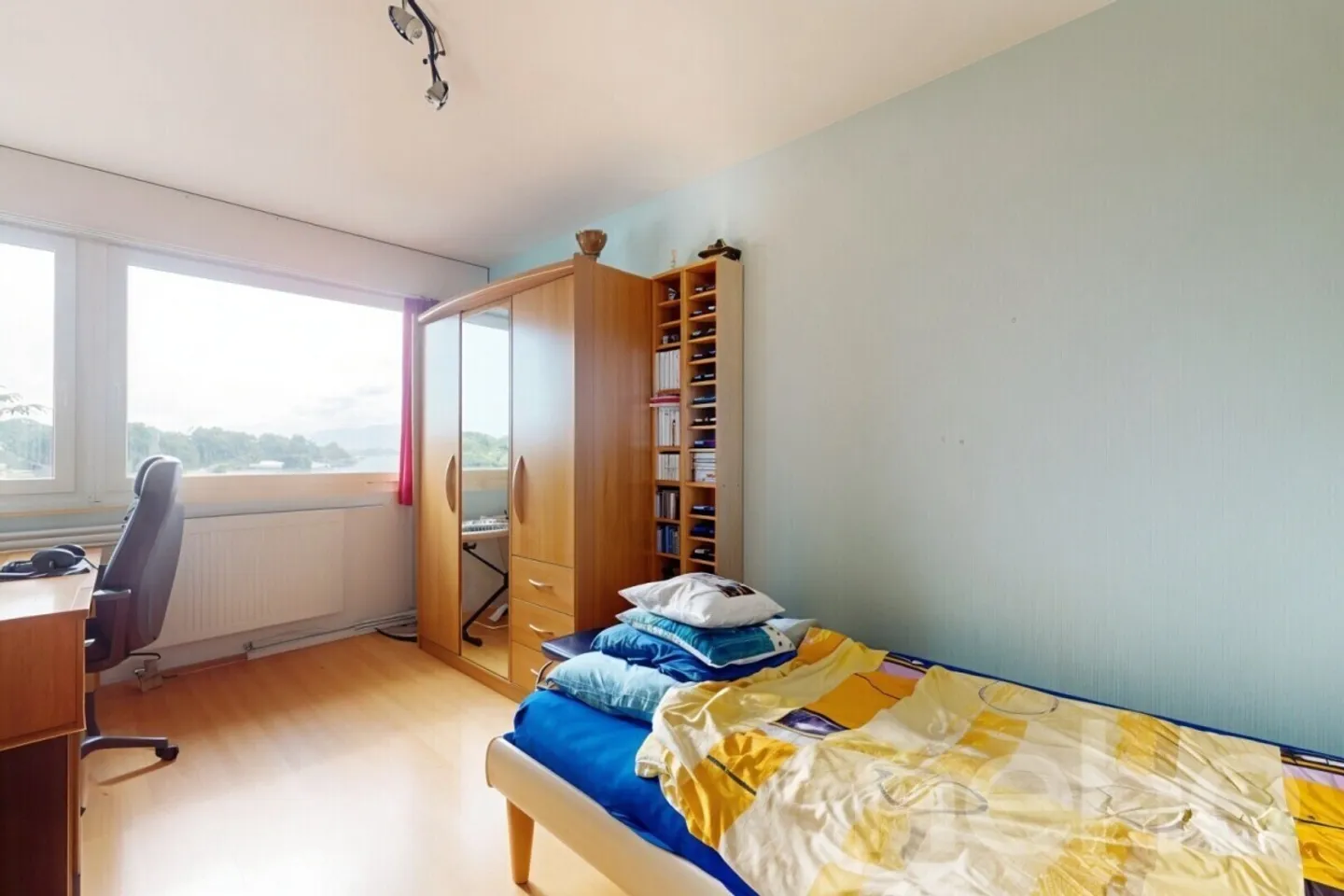 In Gland, 5,5 Zimmer von 142 m², geräumig und hell, in der Nähe des Sees - Foto 7 von 12