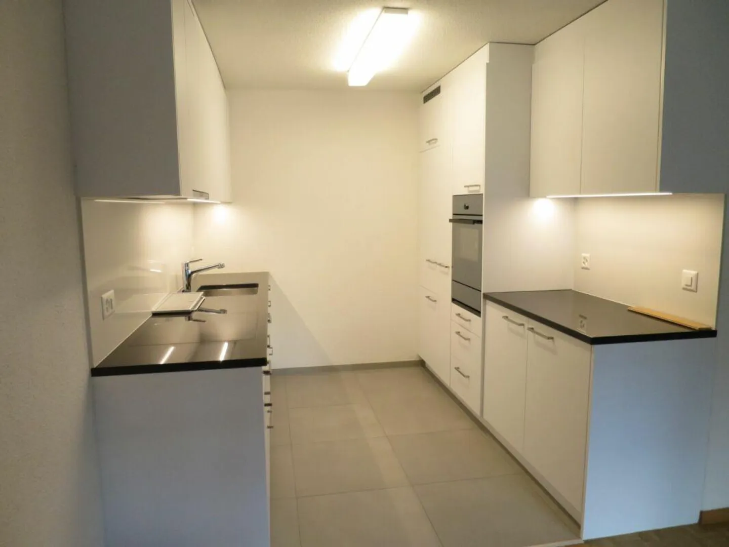 helle und modernisierte Wohnung - Photo 6 sur 11