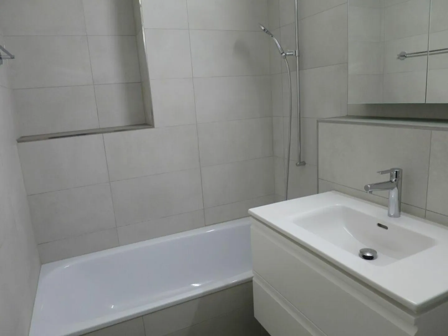 helle und modernisierte Wohnung - Photo 8 sur 11