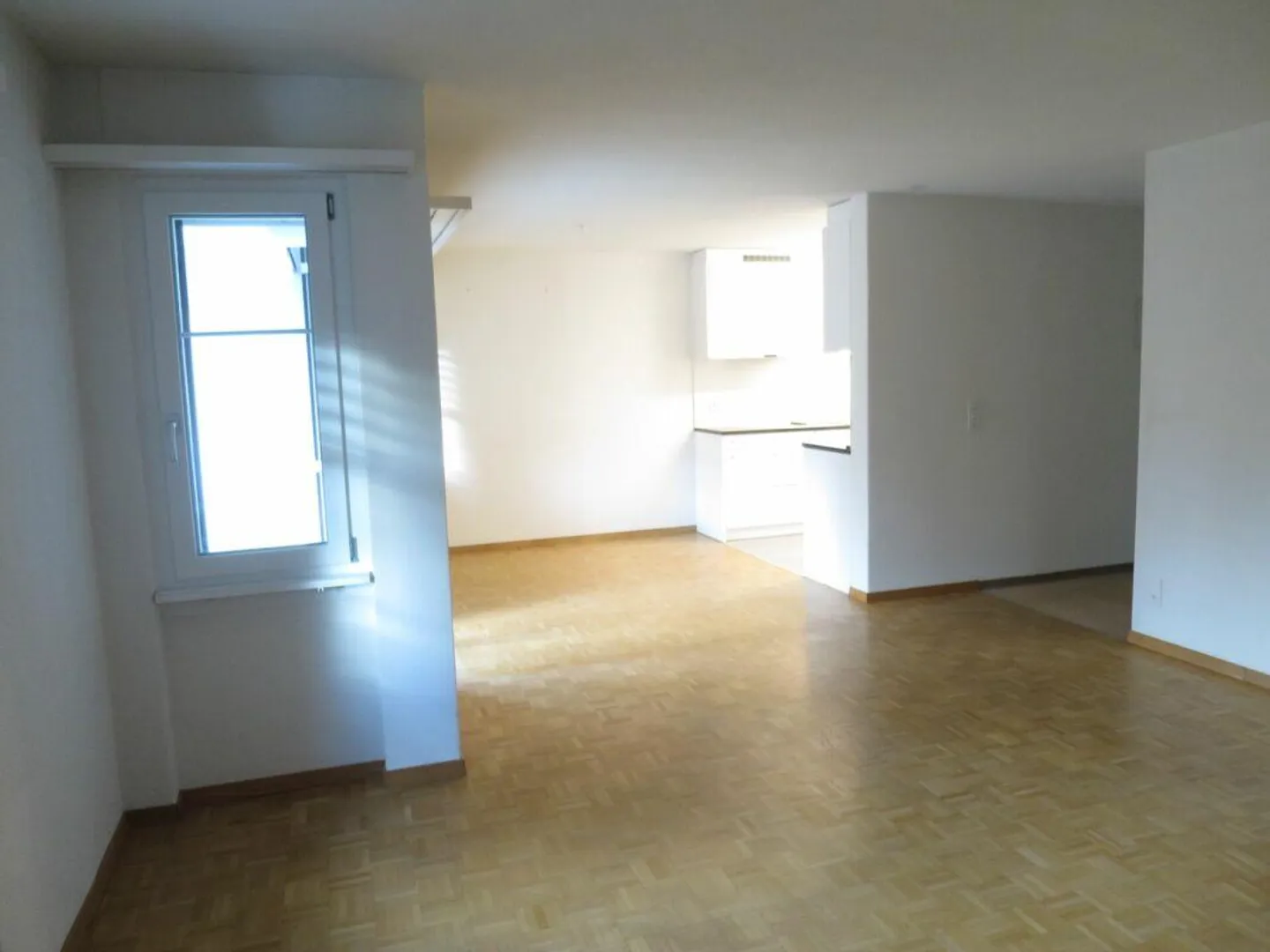 helle und modernisierte Wohnung - Photo 3 sur 11