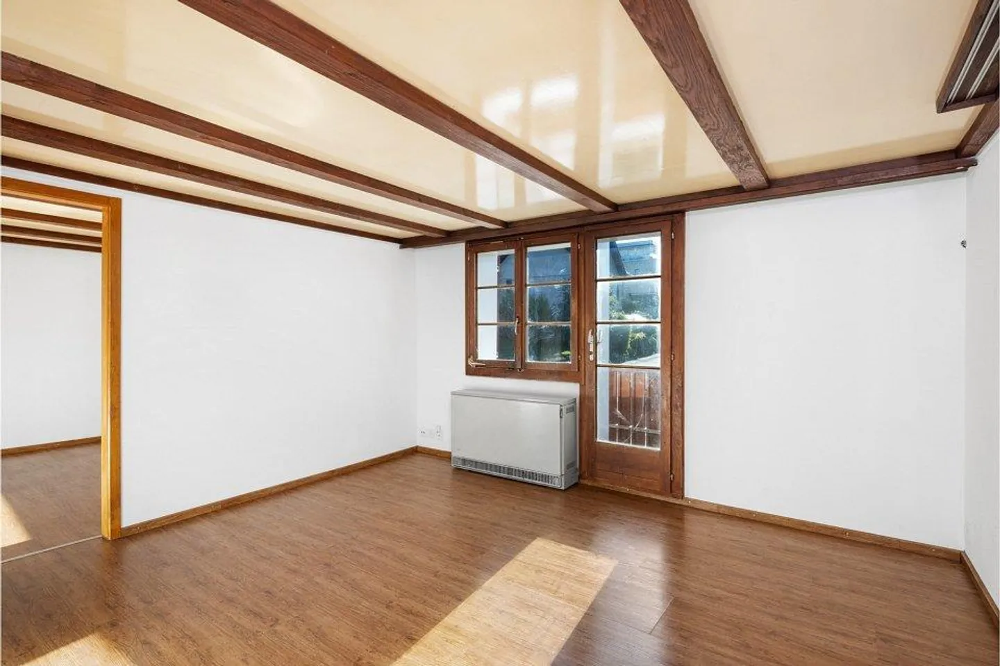 3.5 Zimmer Wohnung 1. OG Charmante und mit Charakter - Foto 2 von 6