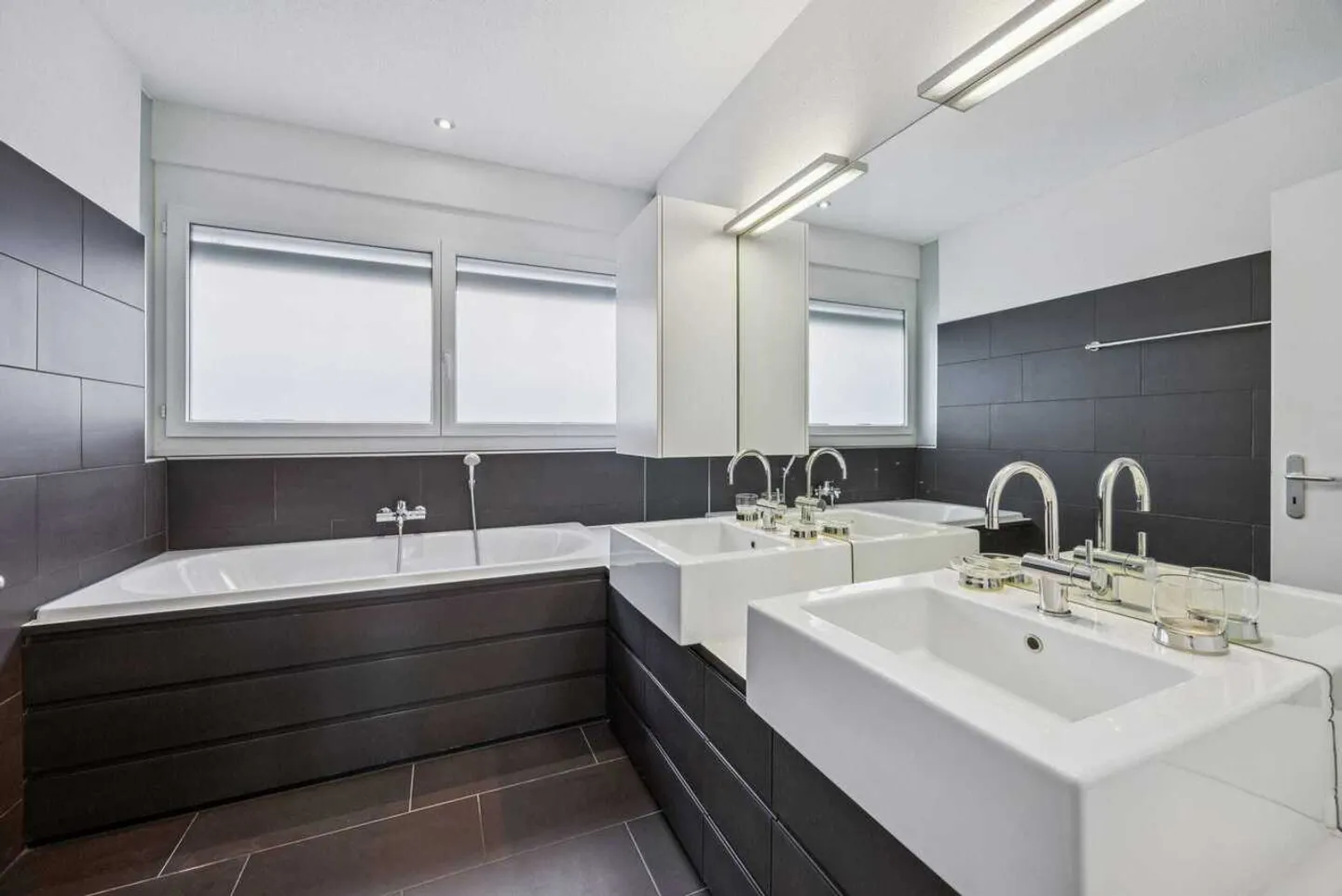 Exklusive Attika mit Terrasse - Foto 4 von 13