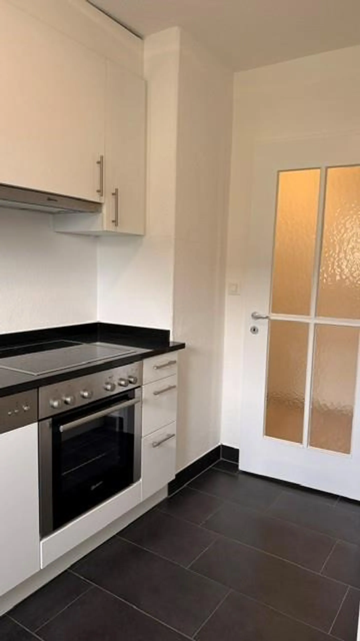 3.5-room apartment near the Cantonal Hospital Aarau - Photo 3 of 9