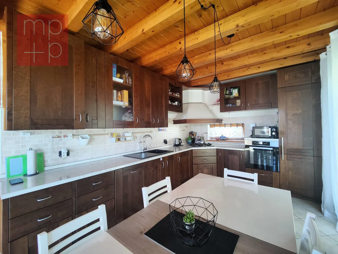 Charmantes Einfamilienhaus in Mendrisio - Foto 1 von 8