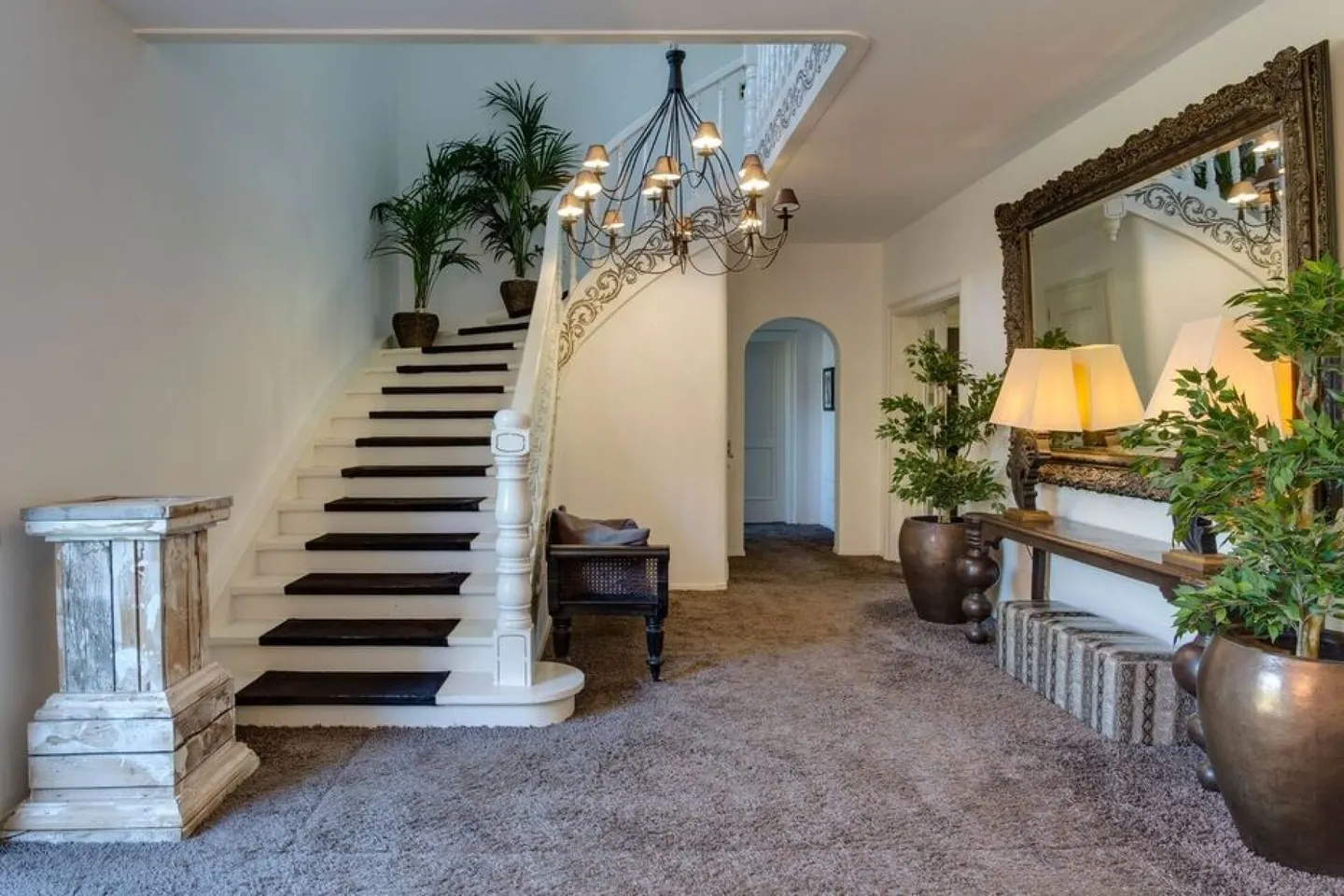 Elegant Manor House Near Fribourg - Photo 7 of 10