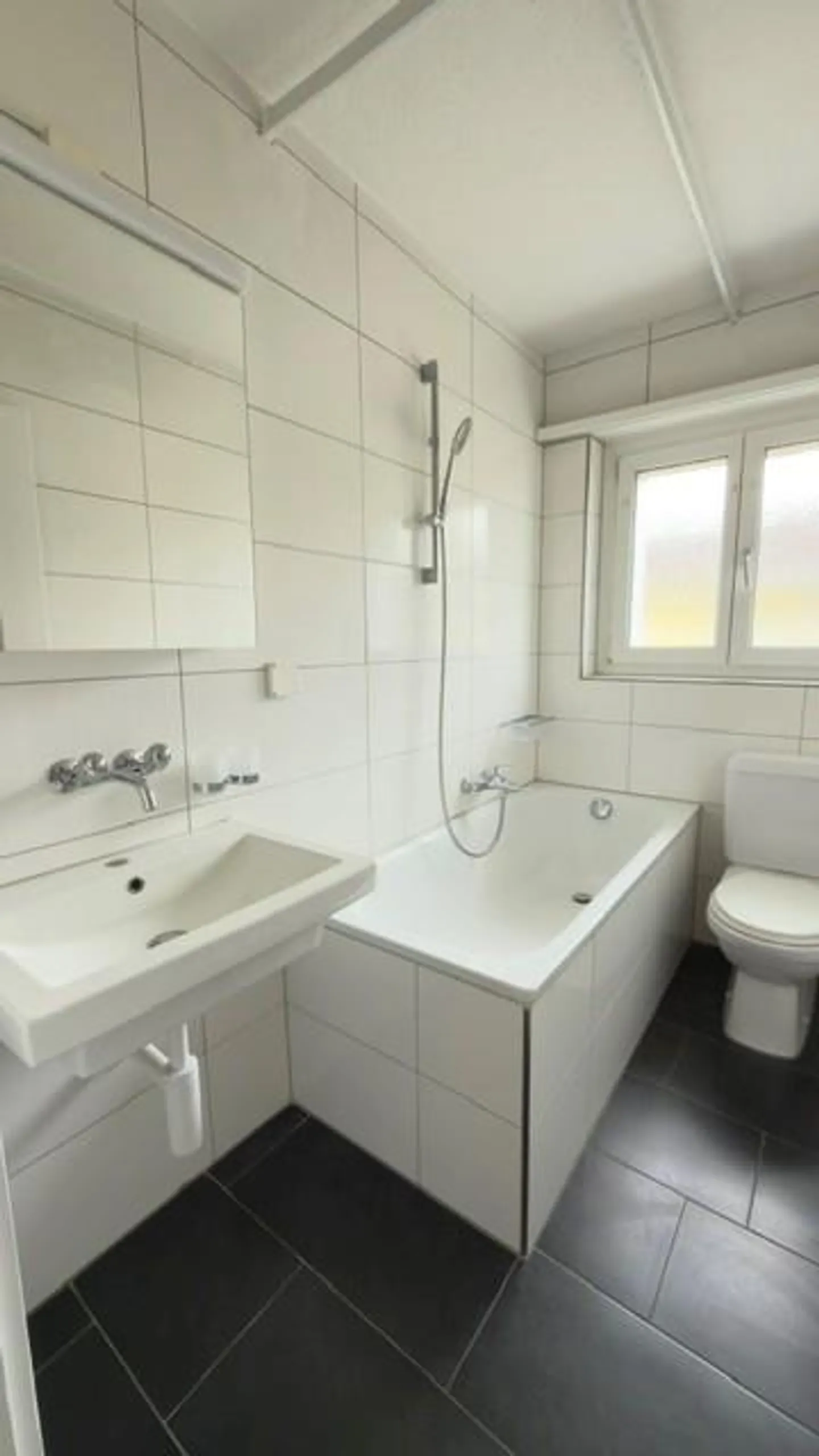 3.5-room apartment near the Cantonal Hospital Aarau - Photo 5 of 9