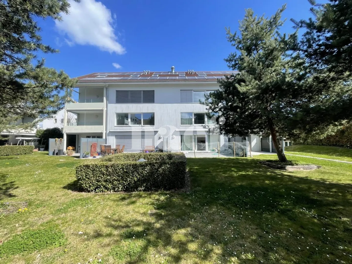 Im Zentrum des Dorfes - Schönes 3-Zimmer-Apartment im 1. Stock mit großem Balkon - Foto 2 von 8