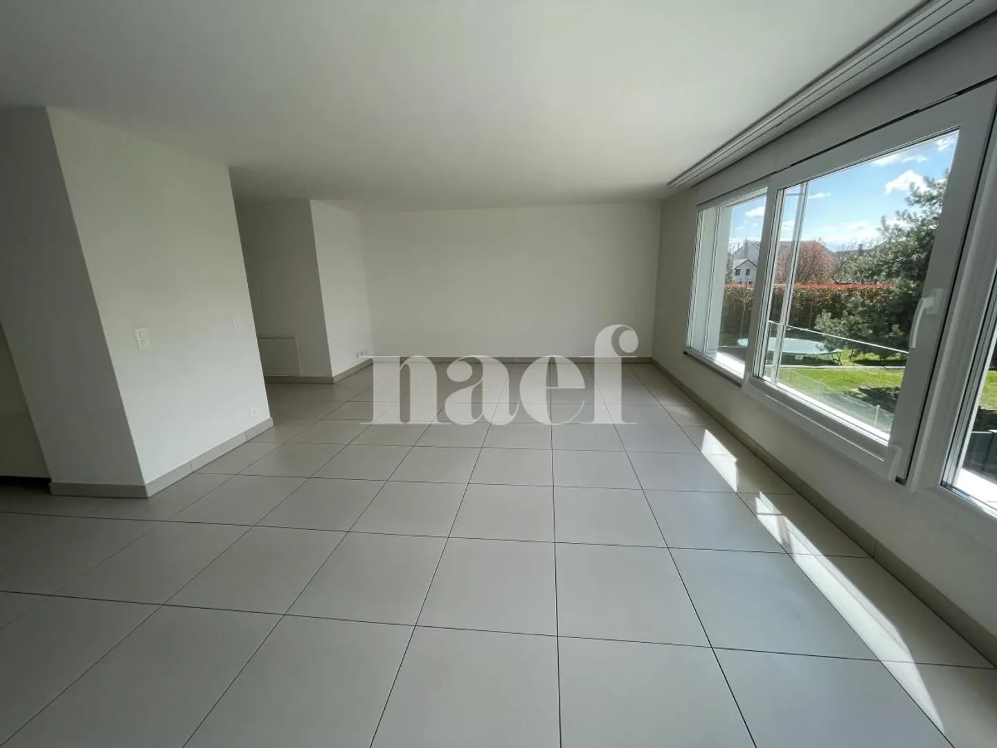 Im Zentrum des Dorfes - Schönes 3-Zimmer-Apartment im 1. Stock mit großem Balkon - Foto 5 von 8