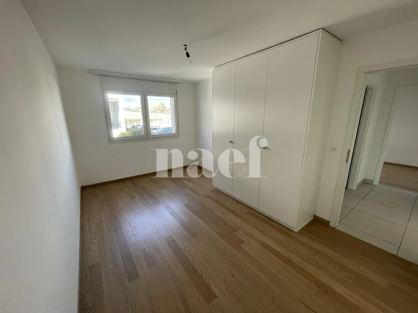 Im Zentrum des Dorfes - Schönes 3-Zimmer-Apartment im 1. Stock mit großem Balkon - Foto 7 von 8