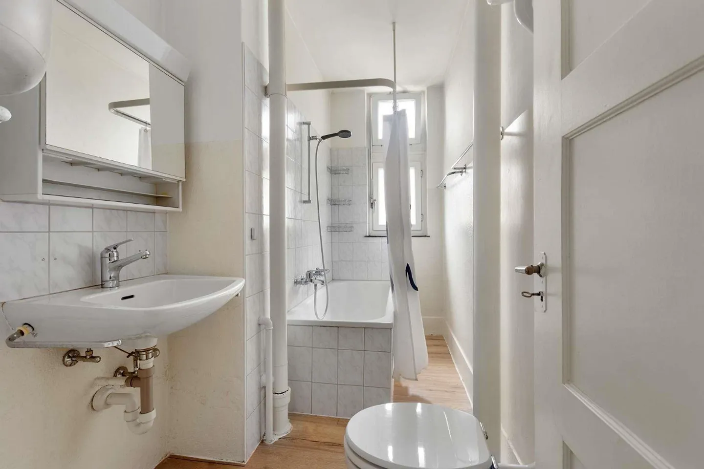 Historischer Altbau-Charme an bester Lage - Foto 6 von 6