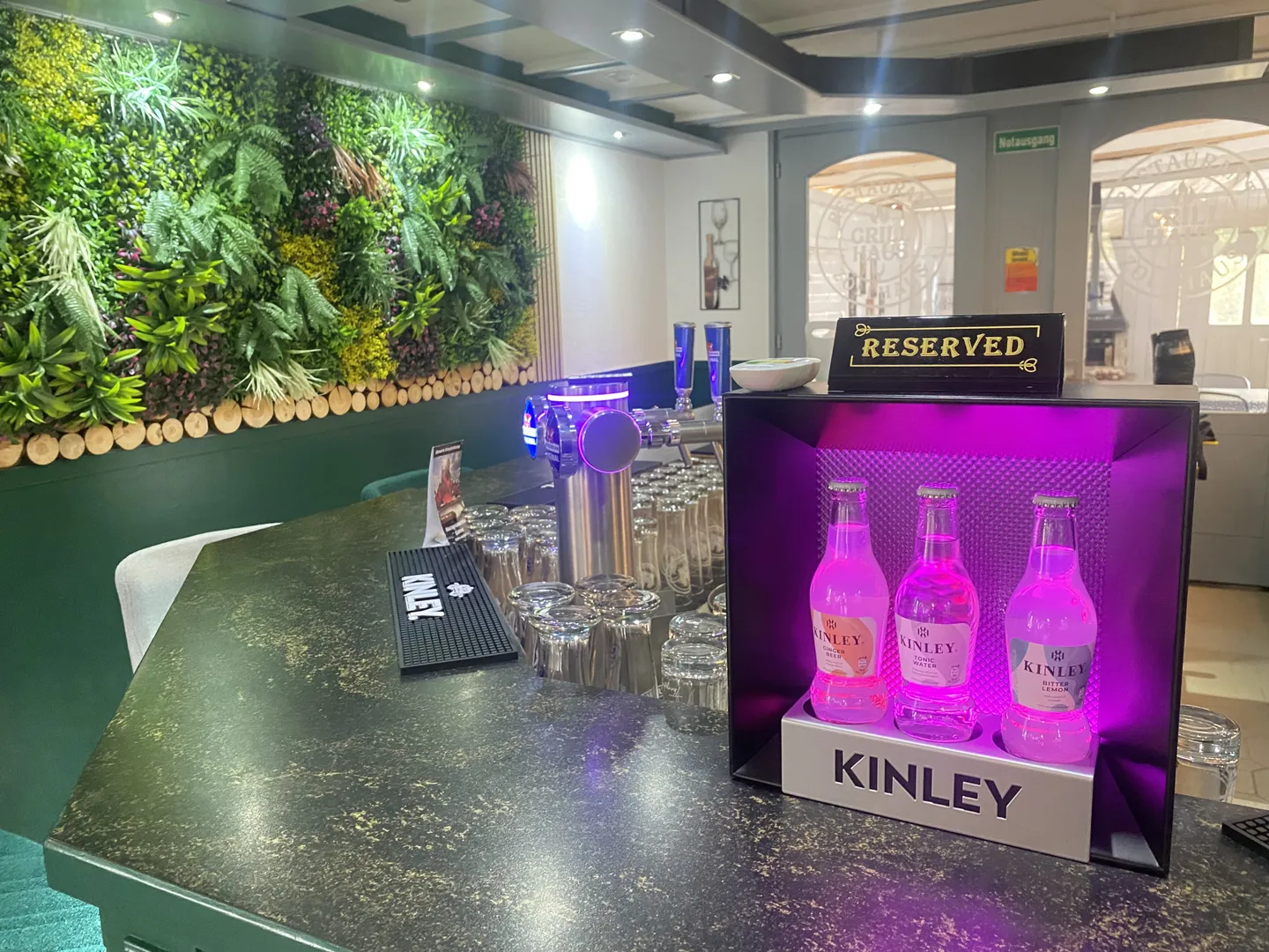 Hotel in vendita - Foto 1 di 7