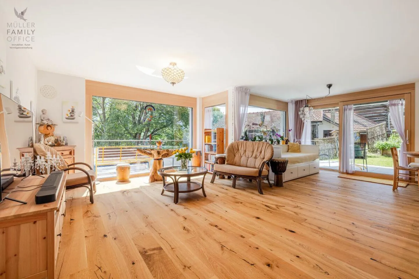 Stilvolle 3 1/2 Zimmer-Gartenwohnung (Erstwohnung) mit Einfamilienh... - Foto 1 von 13