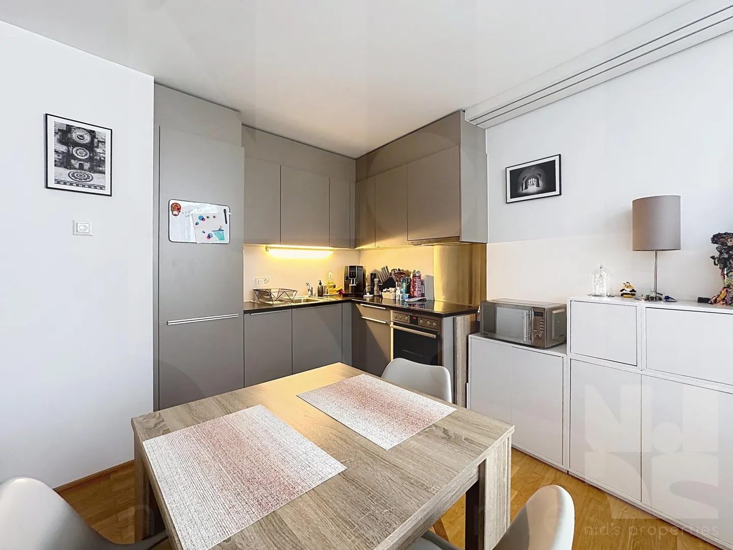 Appartamento moderno a Eaux-Vives - Foto 2 di 3