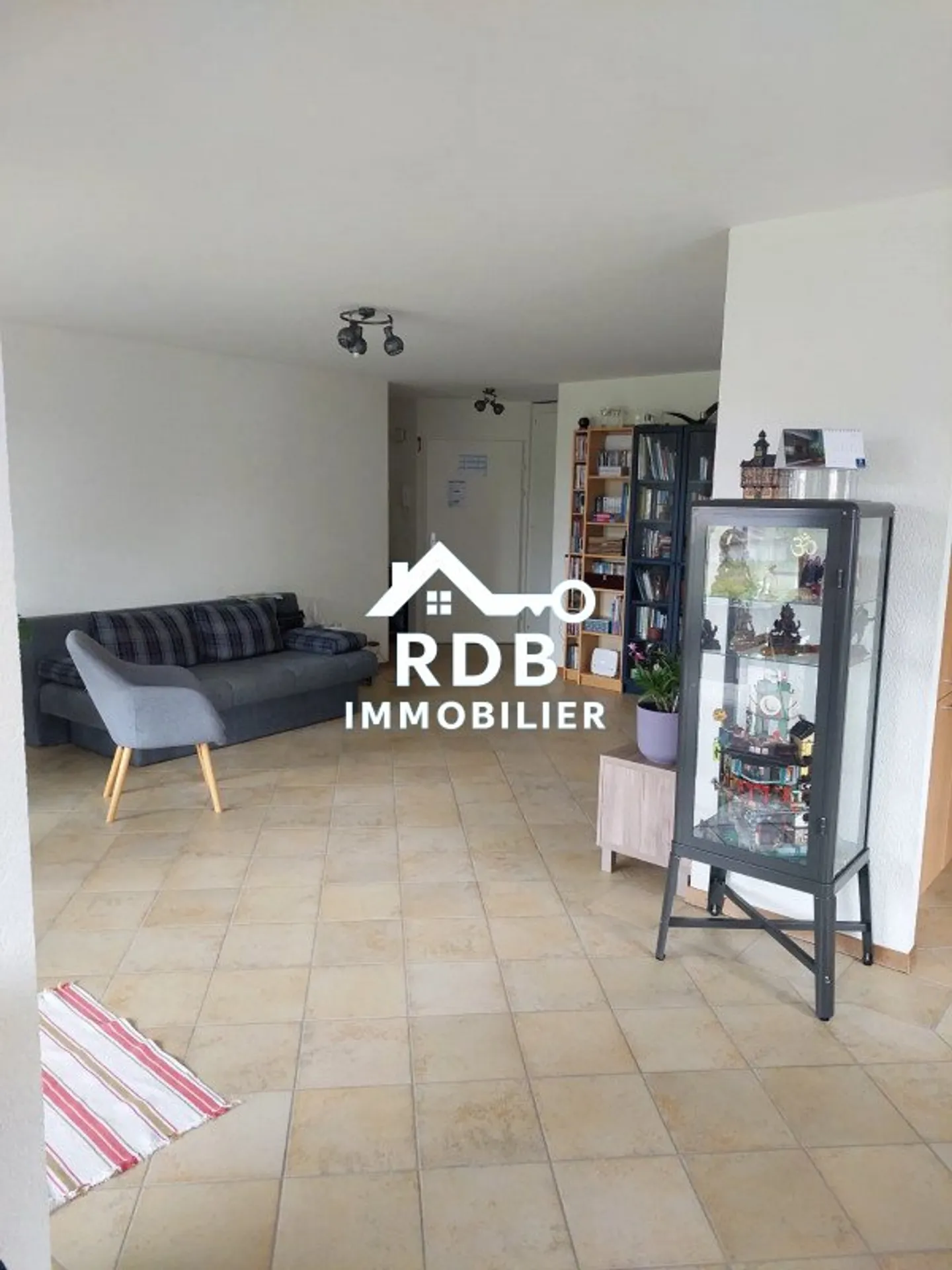Appartement lumineux 4,5 pièces - Photo 3 sur 12