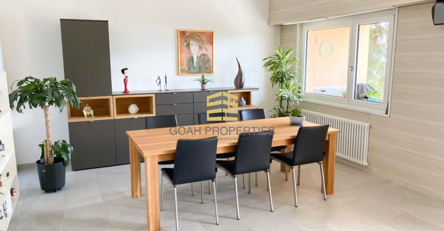 Superb 4.5-room apartment offering 140 m² with a magnificent view of the lake - Photo 4 of 6