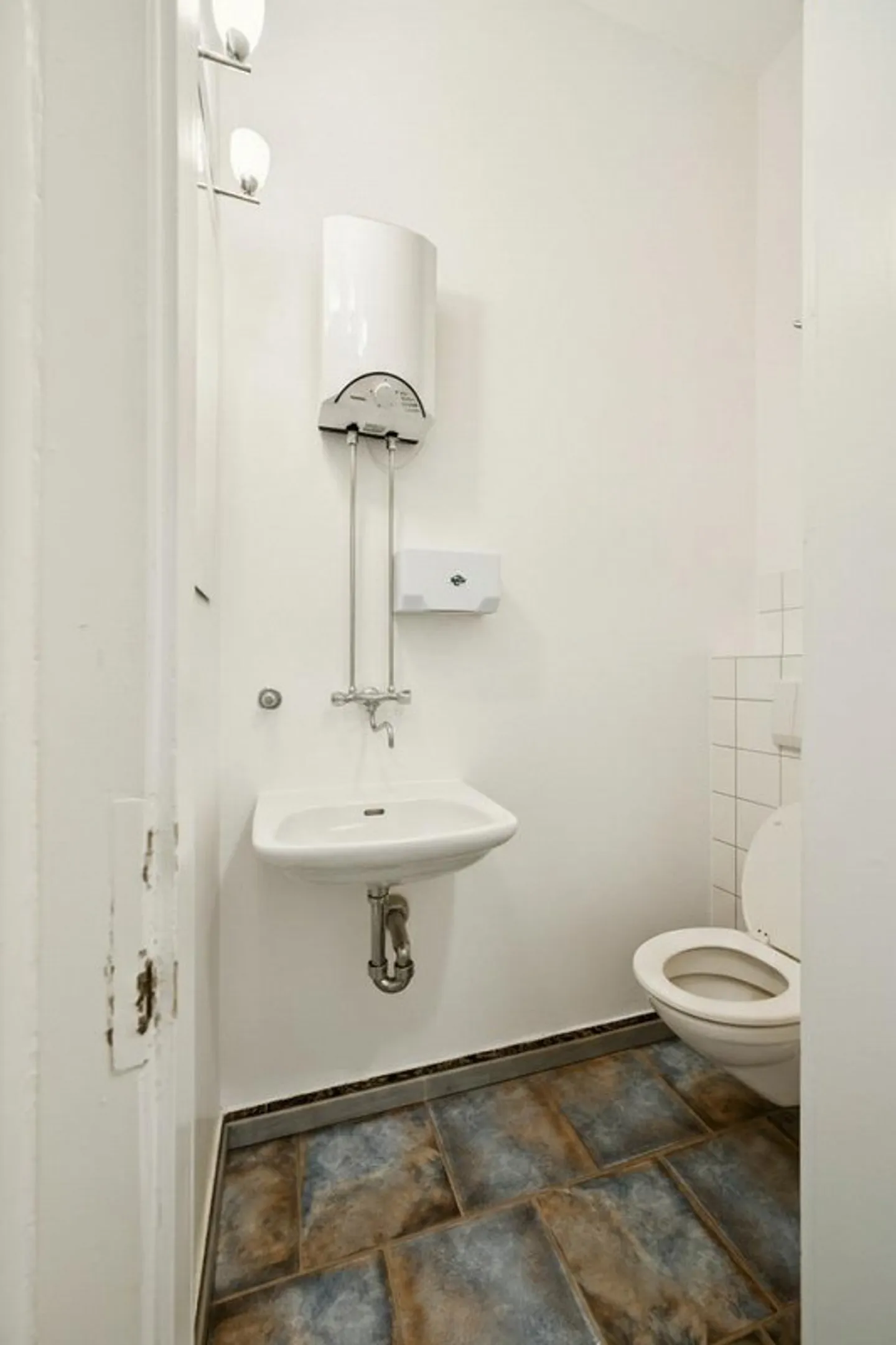 Spazio commerciale attraente - Ex salone di bellezza in buona posizione - Foto 9 di 9