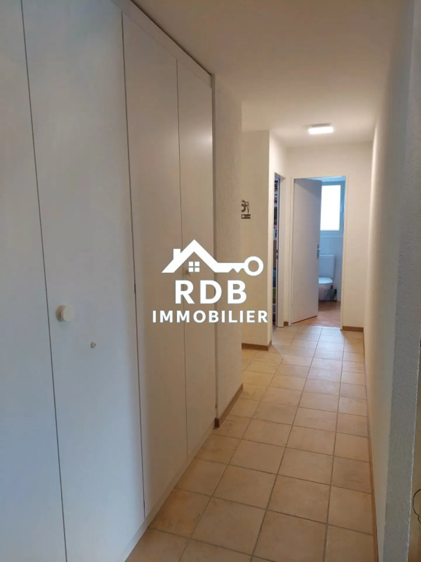 Appartement lumineux 4,5 pièces - Photo 10 sur 12
