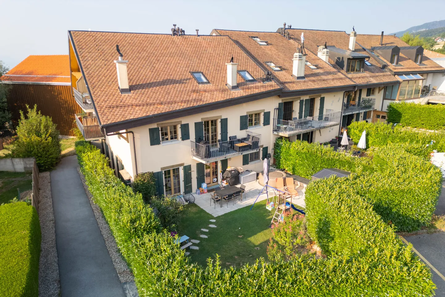 Zeitgenössische Wohnung mit Garten - Foto 1 von 13