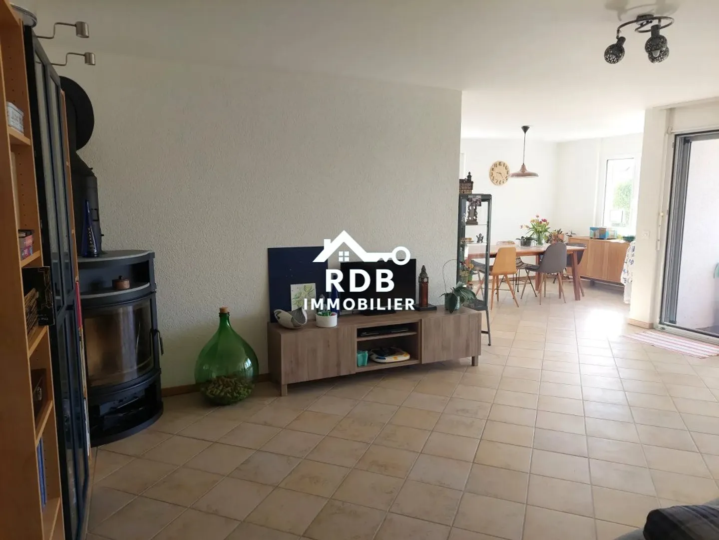 Appartement lumineux 4,5 pièces - Photo 4 sur 12