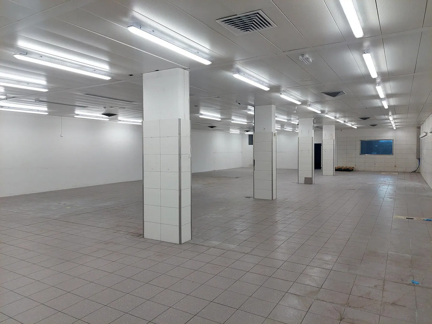 Geräumige Gewerbefläche in Thun - Foto 2 von 10