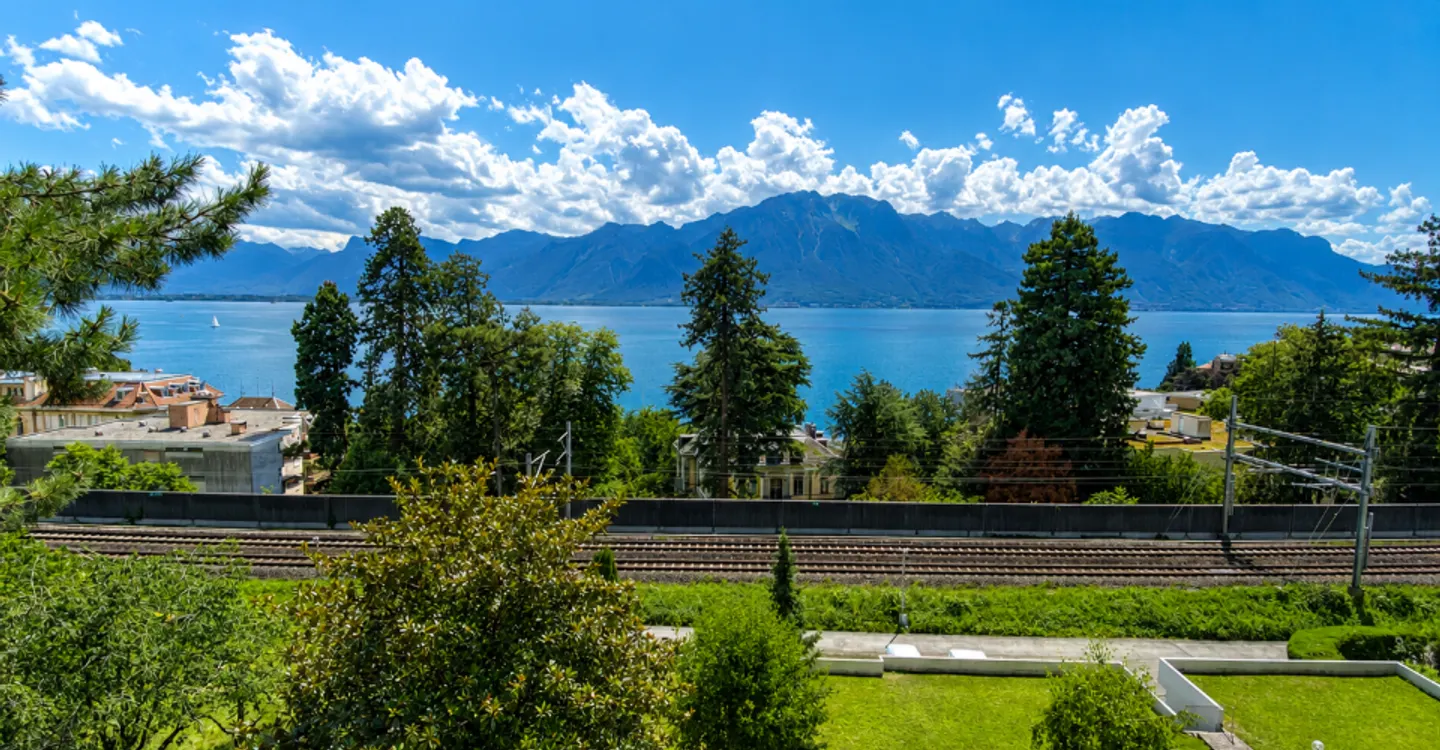 Superb 4.5-room apartment offering 140 m² with a magnificent view of the lake - Photo 6 of 6