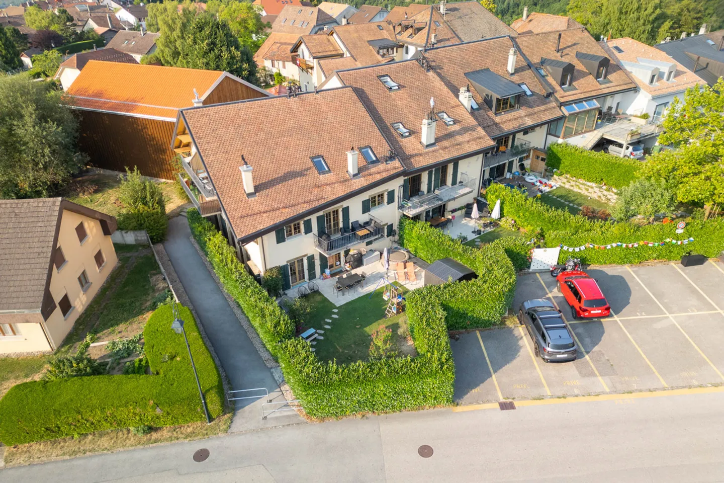 Zeitgenössische Wohnung mit Garten - Foto 2 von 13