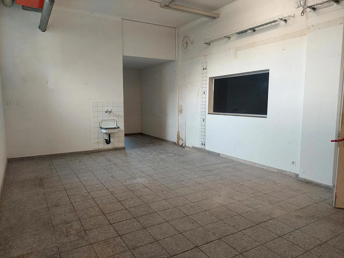 Geräumige Gewerbefläche in Thun - Foto 6 von 10